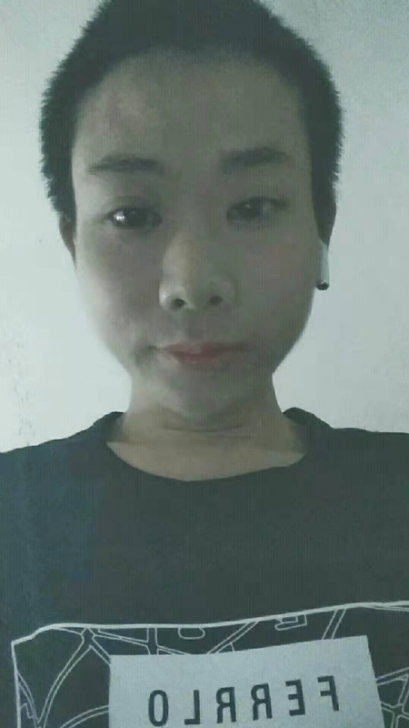 水中月的第一张照片--咸宁交友中心